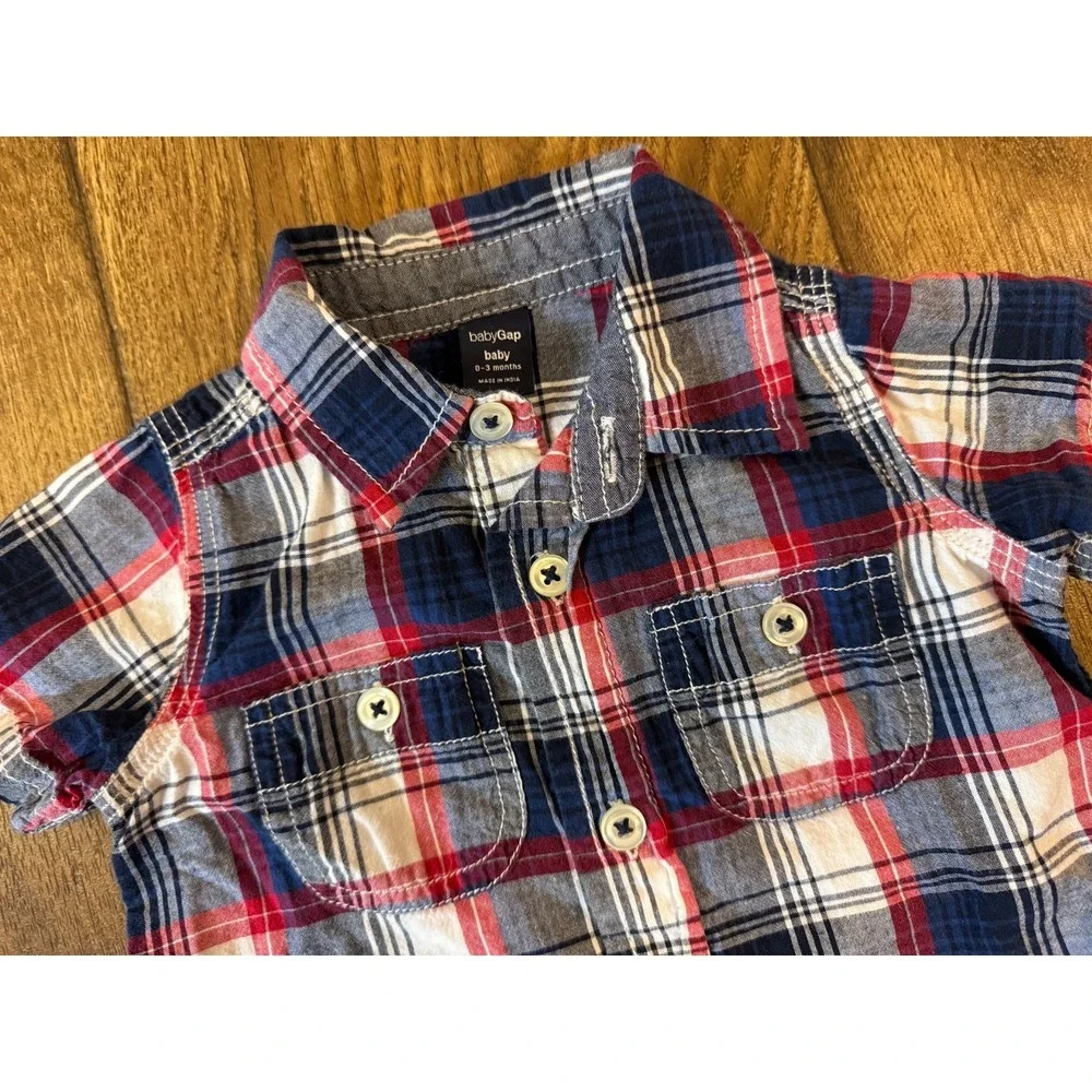 Baby Gap Boys 0/3 Months Shirt‎ Top Cotton Button Down Short Sleeved Blue Red
